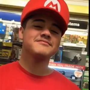 Meet your Posher, Erick